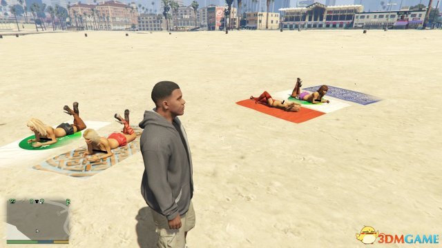 GTA5女性NPC半身清涼MOD